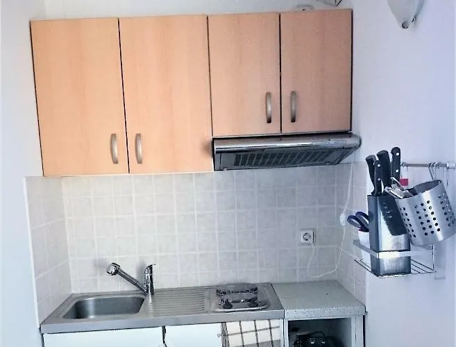 Apartman Aura 2 *