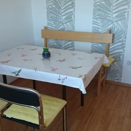 Aura 2 Apartamento *